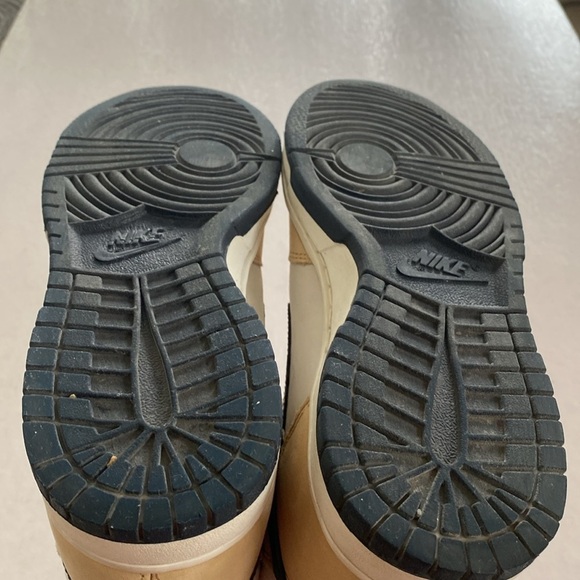 NIKE Dunk High Women’s Sneakers DX2044-101 Size 7.5 - Picture 8 of 10